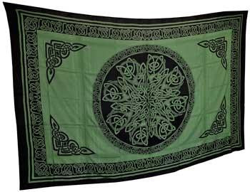 Celtic Knot 72"x108" Green, Black